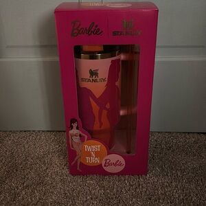 Barbie X Stanley 1967 Twist n’ Turn 40oz Quencher